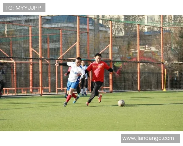 成都足球明星精彩回顾视频展现辉煌瞬间与激情时刻 成都足球明星精彩回顾视频展现辉煌瞬间与激情时刻